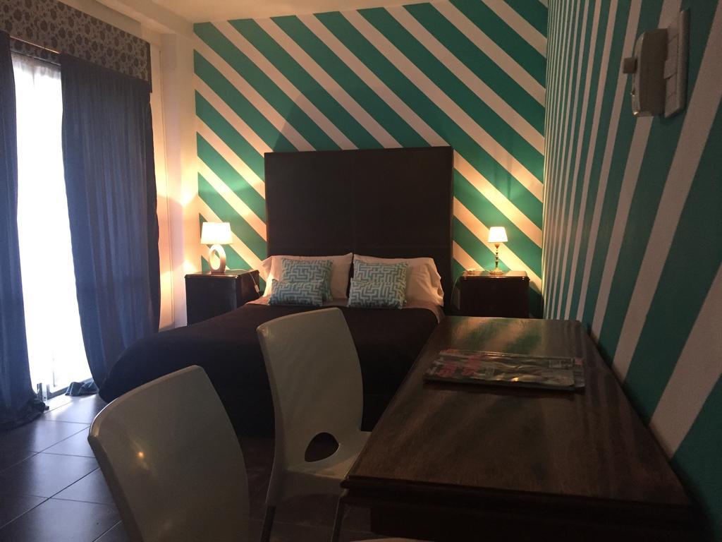 Defensa 821 Bed And Breakfast 布宜诺斯艾利斯 外观 照片